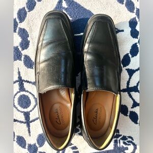 Clarks Men's Classic Black Leather Slip-Ons